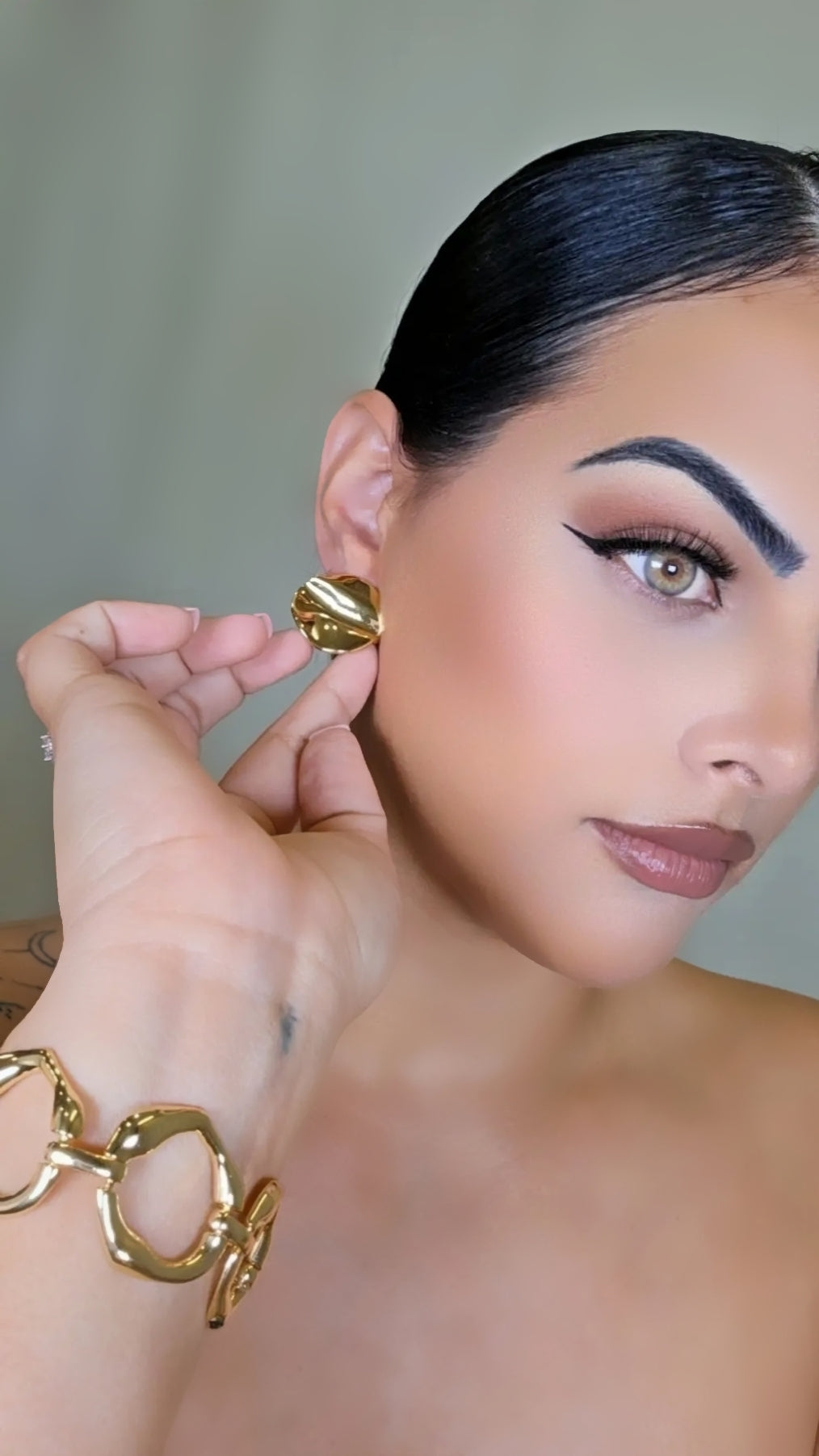 Bracelet and earrings set